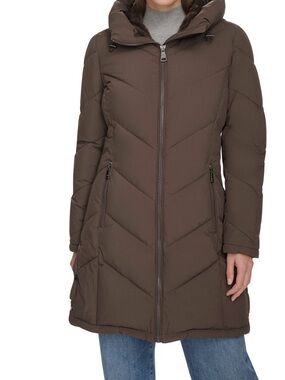 Calvin Klein
Women's Hooded Puffer